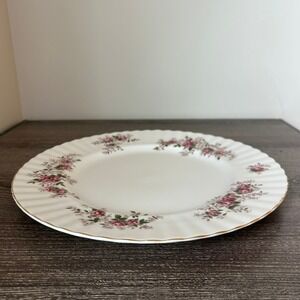 Royal Albert Lavender Rose Dinner Plate Bone China‎ England Pink Floral Gold Rim